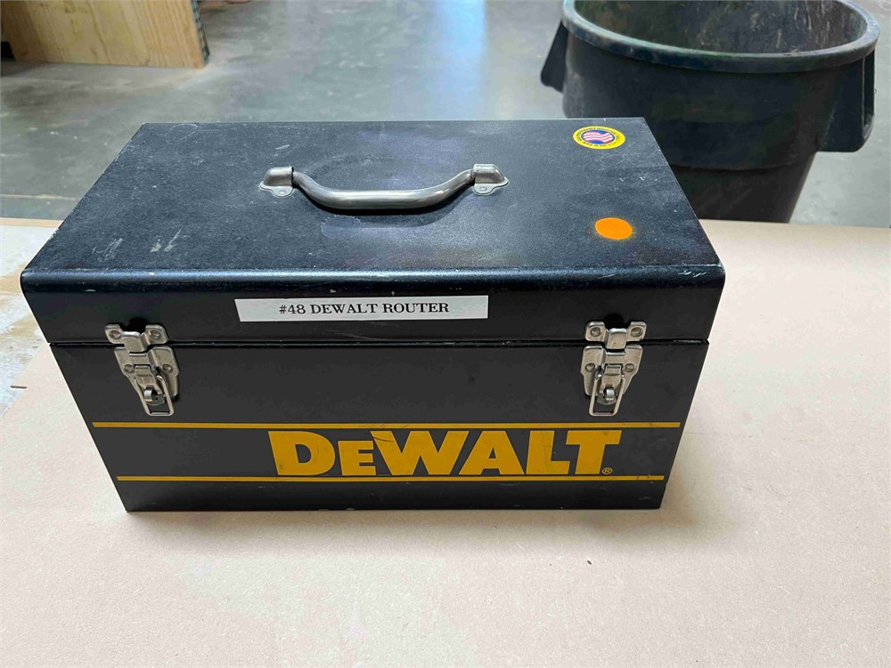 Dewalt "DW625" Electronic Plunge Cut Router