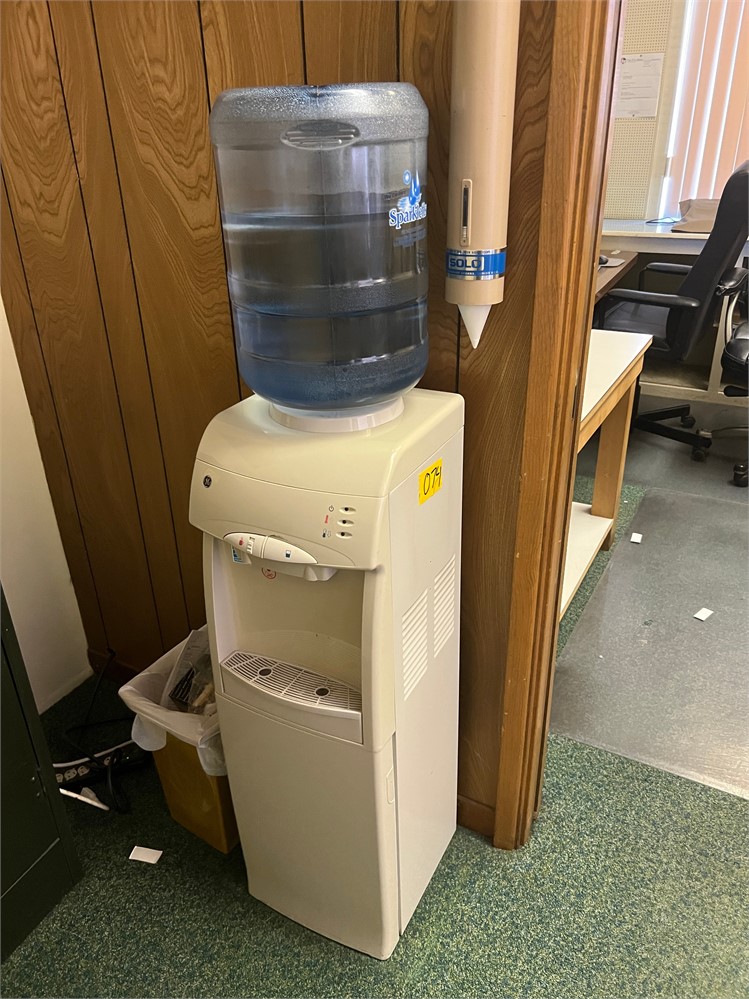 Water cooler