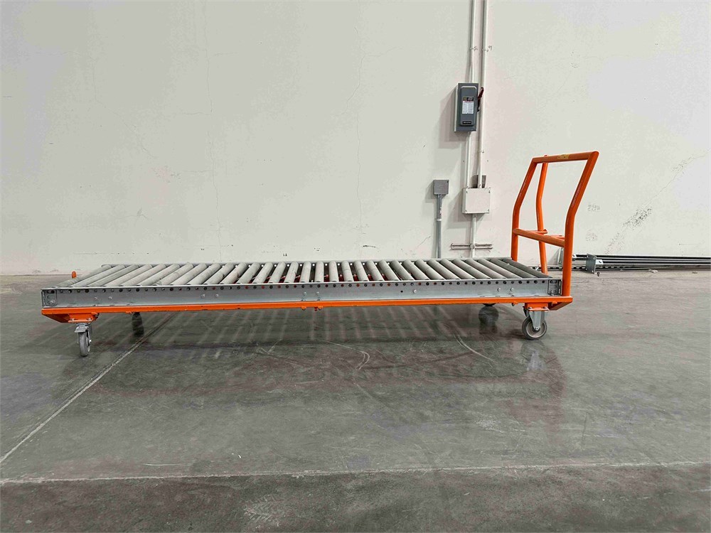 Roller Conveyor on Cart