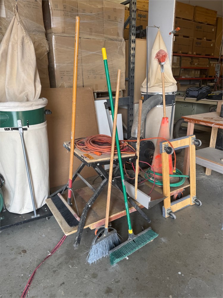 Lot of Items in area - as pictured