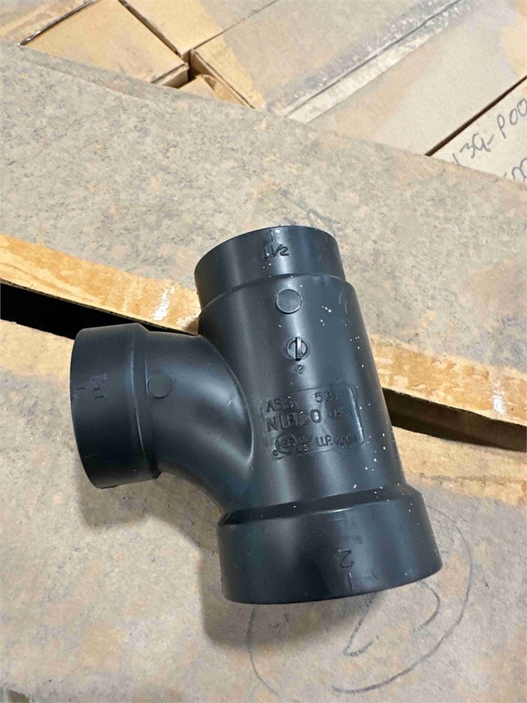 Pallet of Misc ABS Pipe Fittings
