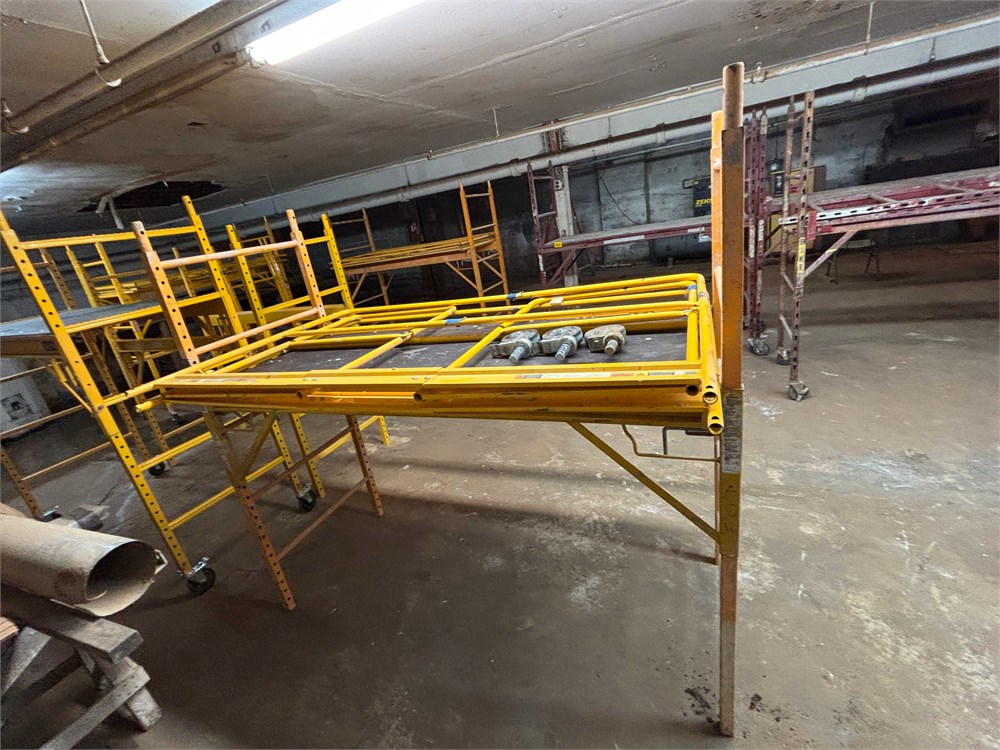 Metaltech Rolling Scaffold Unit