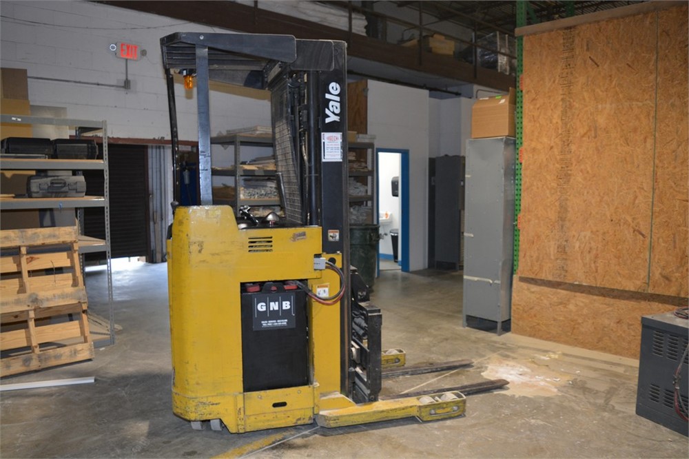 Yale "NR045AL" Forklift - Stand-up Electric