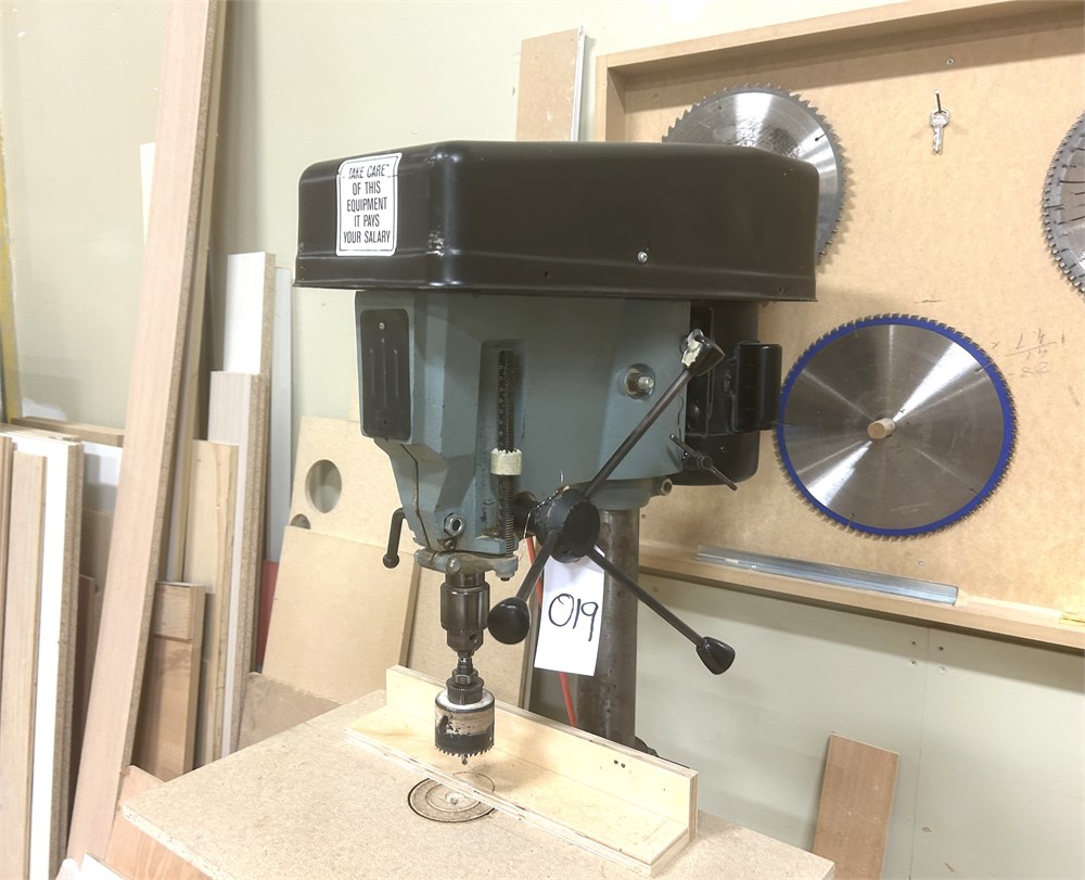 Beaver/Delta "15-633" Drill Press - Brampton, ON