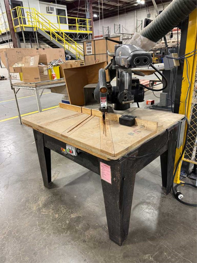 Dewalt "3526" Radial Arm Saw