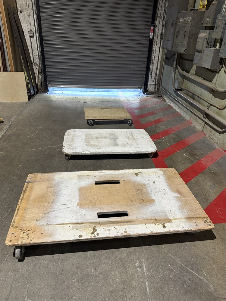 (4) Flad Bed Carts