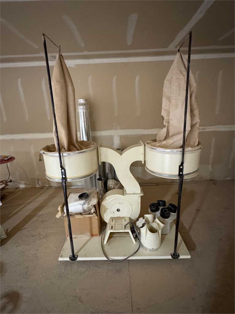 Shop Fox "W1687" Dust Collector