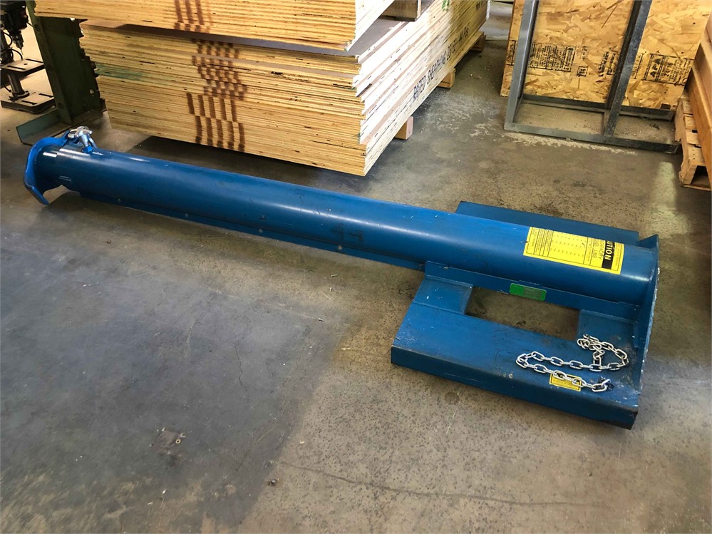 T and S Equipment "LM-EBT" Telescoping Forklift Boom