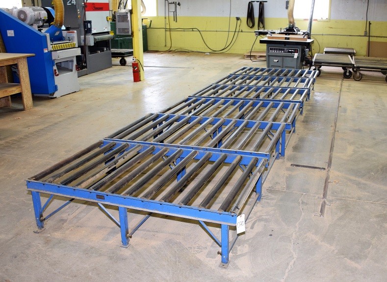 LOT# 070  (7) SECTIONS OF ROLLER CONVEYOR * 60"L X 38"W X 15"H - LOT OF 7