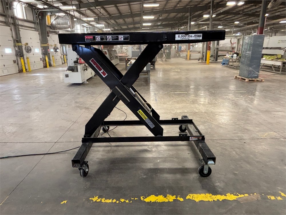 AutoEquip "Series 35" 6000LB Lift Table