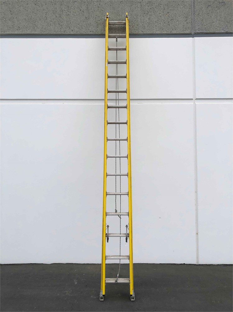 Werner 32' Fiberglass Extension Ladder
