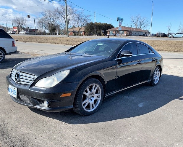 MERCEDES BENZ CLS500 yr 2005 * FULLY LOADED (SEE VIDEO)