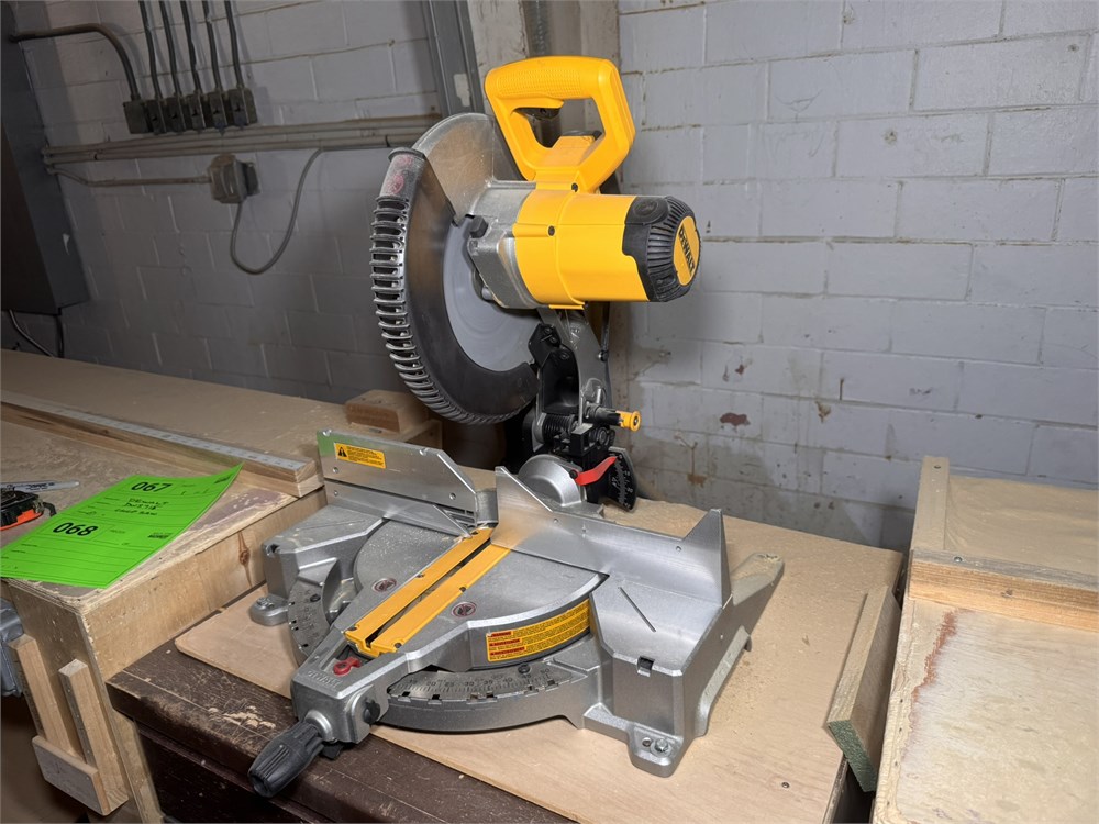 Dewalt "DW715" Double Compound Miter Saw