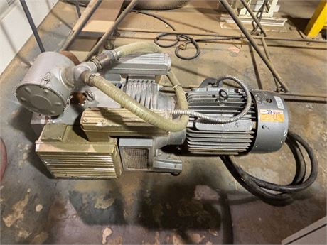 Lot - Becker "VTLF 250 SK" Vacuum Pump | Place Your Bid at MachineryMax