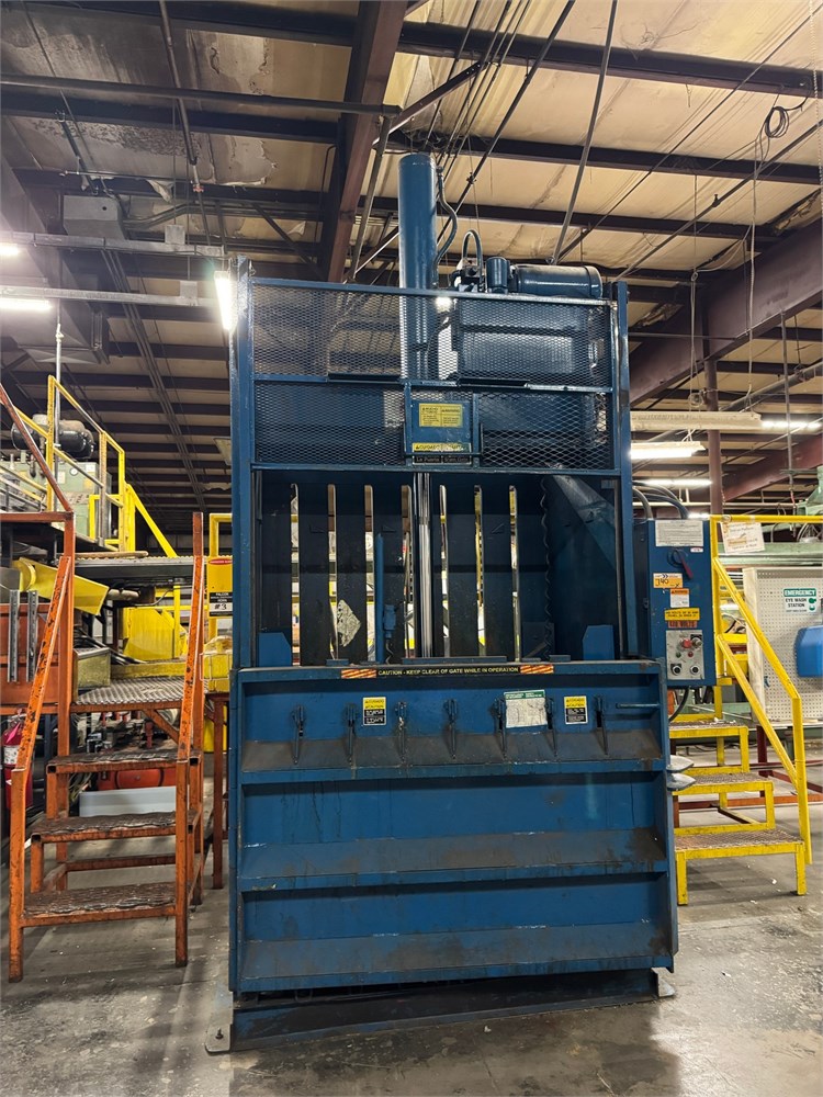 Selco "V5-HD" Baler