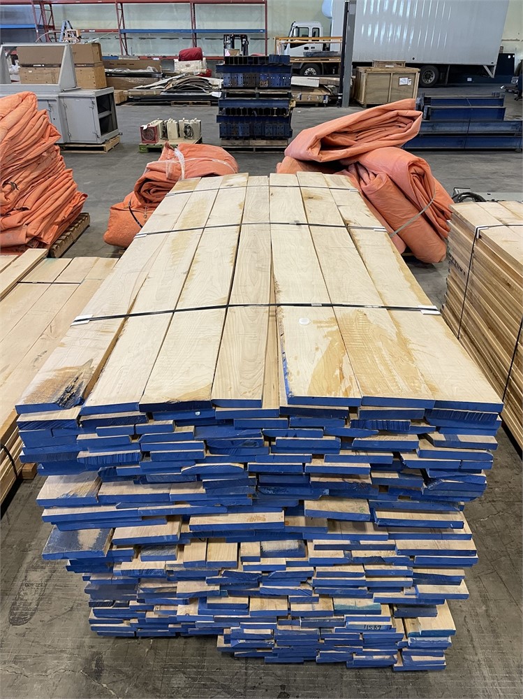 Lot of "Maple" Solid Wood - Approx 260 pcs  4/4 x8'L x 4-12" W