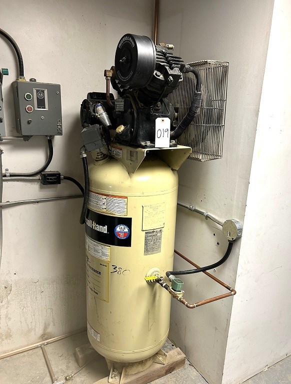 Ingersol Rand "5 HP" Air Compressor 230V, 1ph - Mississauga, ON