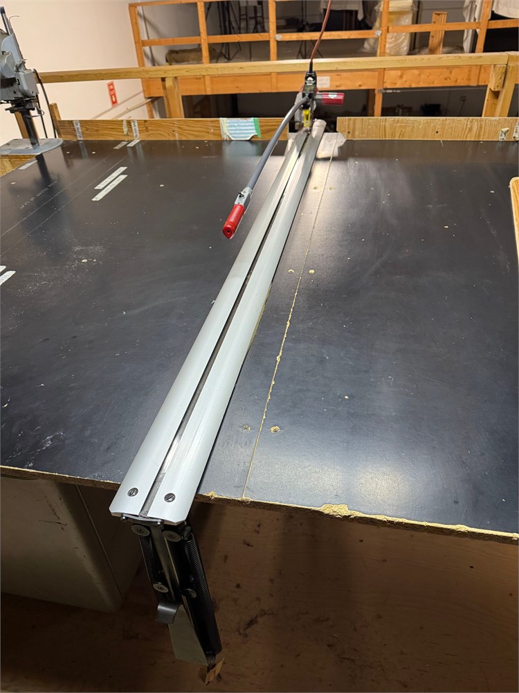 Eastman Falcon Fabric End Cutter