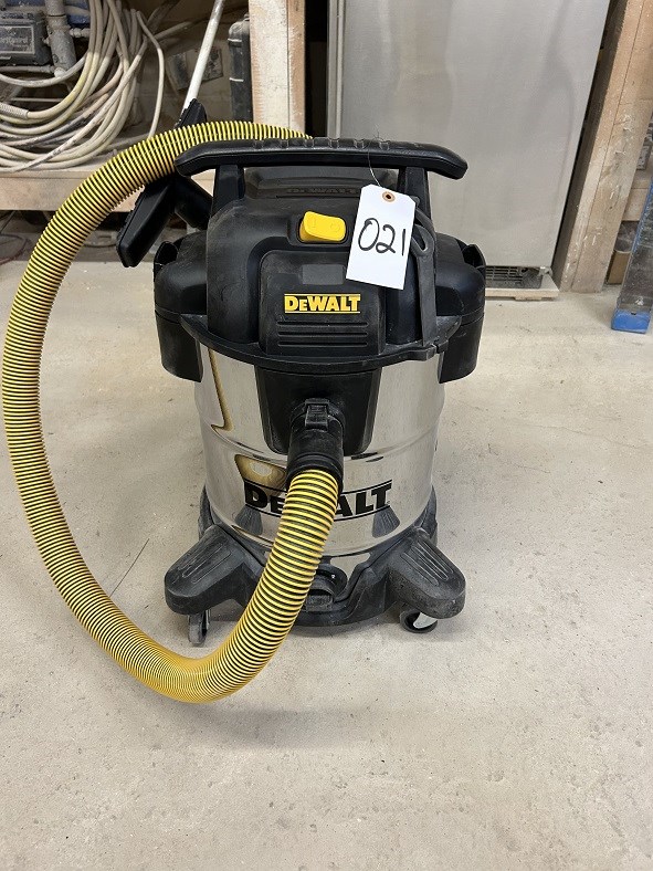 Dewalt "DXV10SA" Shop Vac - Toronto, ON