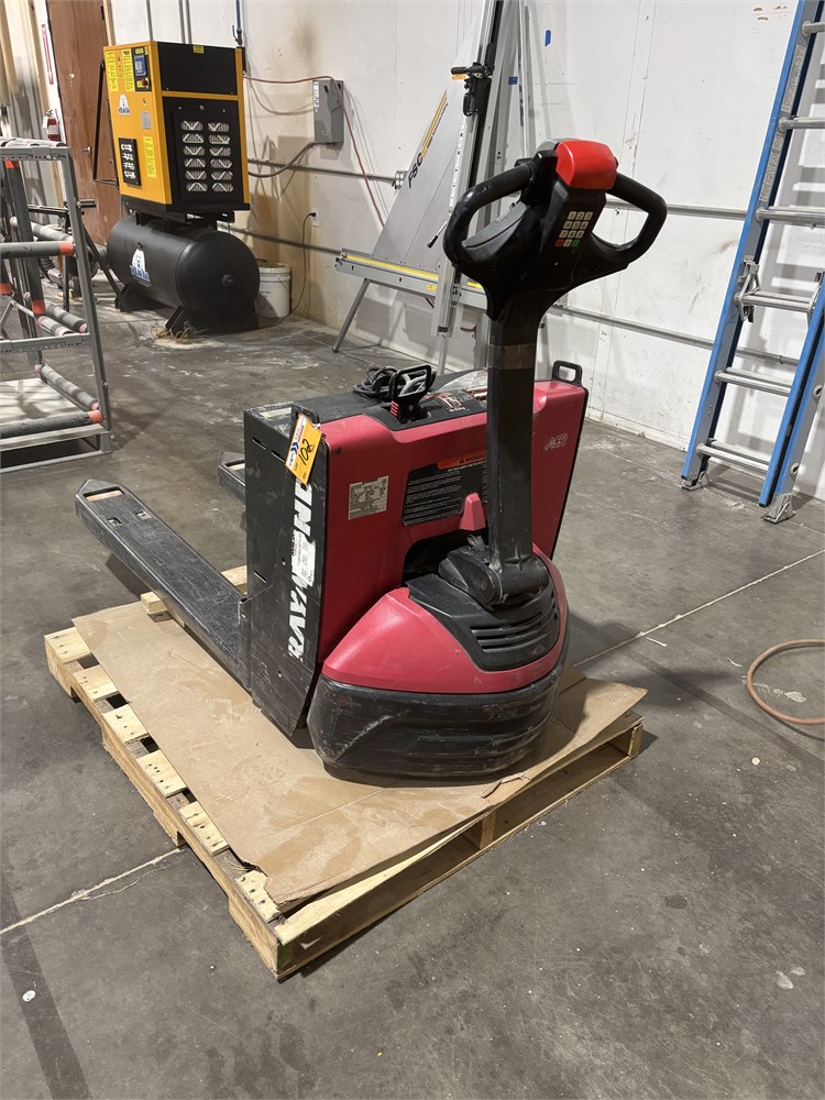 Raymond "8210" Electric Pallet Jack