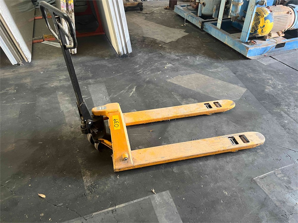 Pallet jack