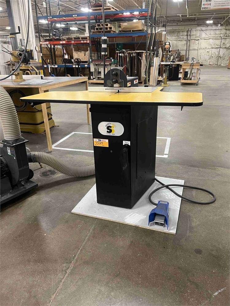 Safety Speed "SPM301HD" Screw Pocket Machine