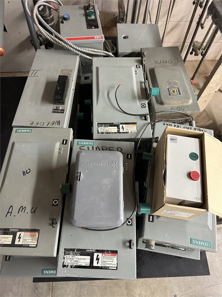 Miscellaneous Electrical Box Lot - Lot of 17 - Mississauga, ON