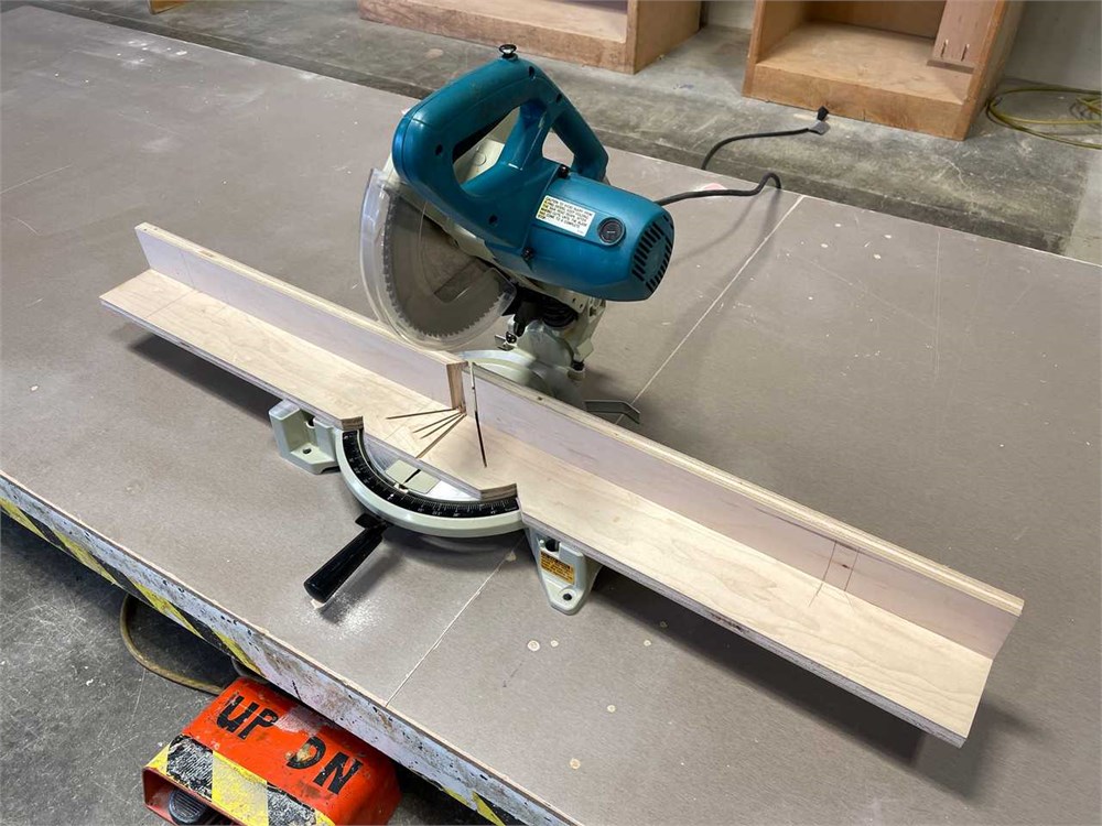 Makita "LS1040" Miter Saw