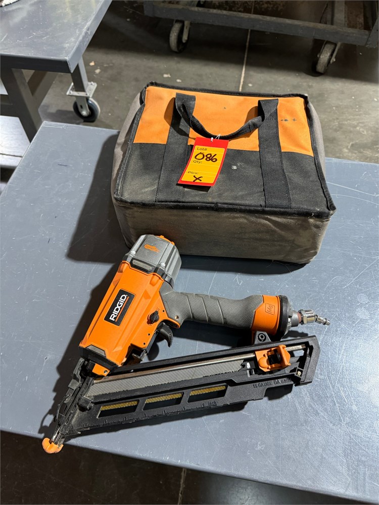 Ridgid 15 Gauge Nailer & Case