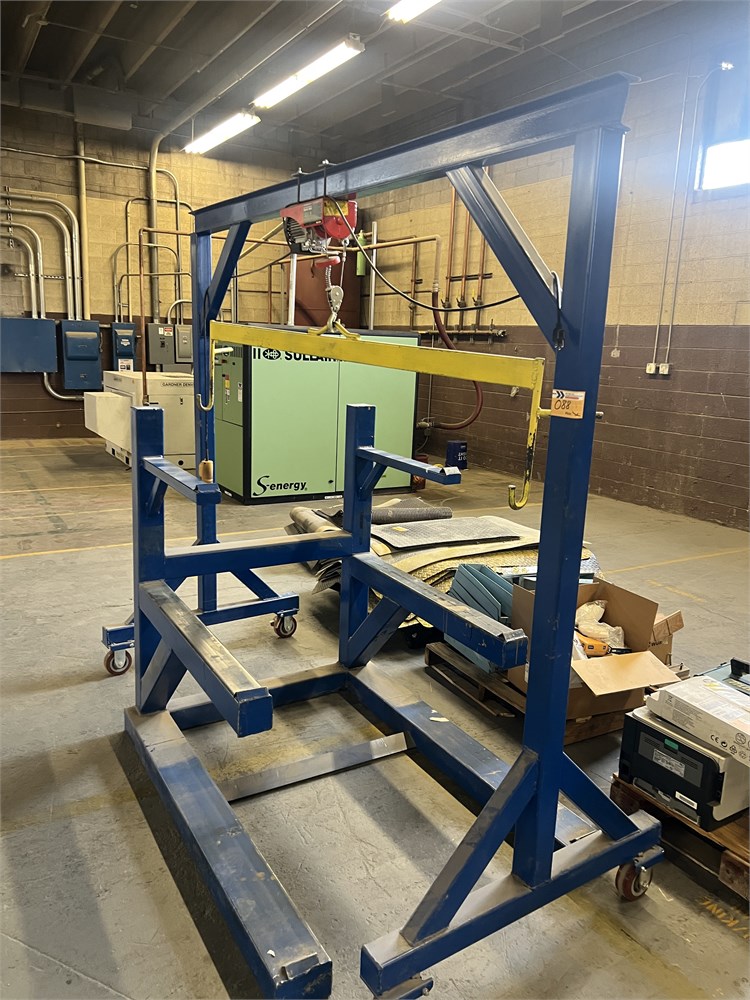 Hoist for Paper Rolls