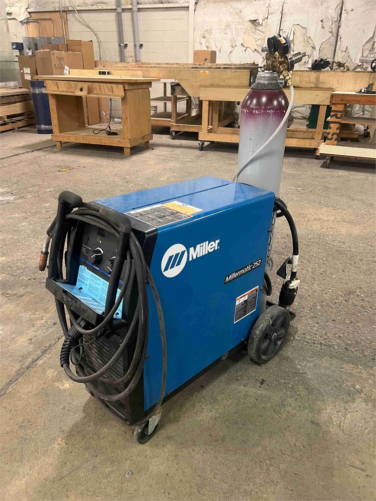 Millermatic "252" Welder