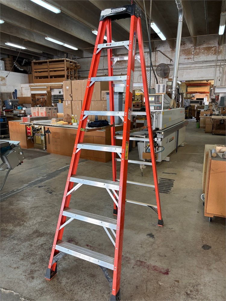 Werner 8' Step Ladder as pictured