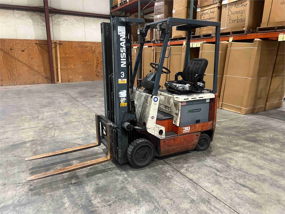 Nissan "30" Forklift