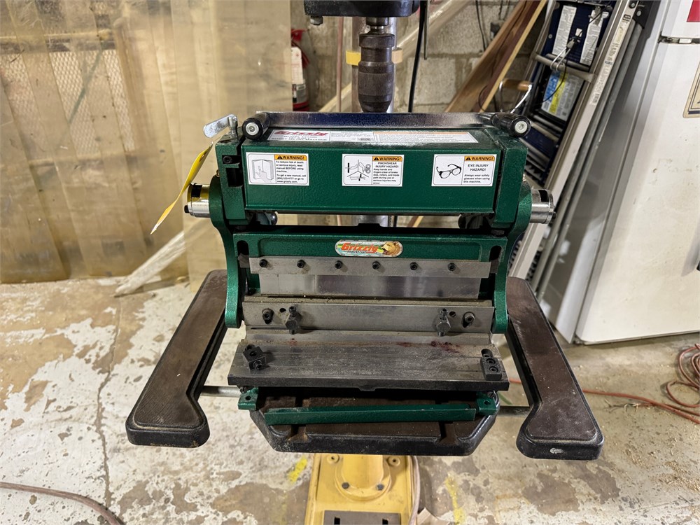 Grizzly "T21320" Sheet Metal Machine