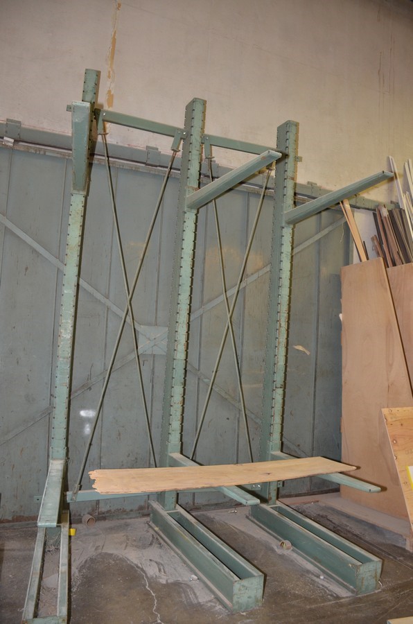 1-Sided Cantelever Rack - No Contents