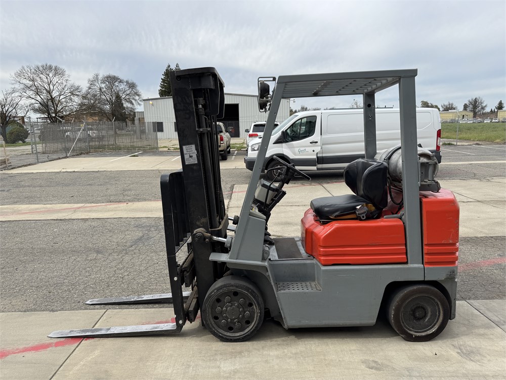 Toyota "5FGC25" Forklift