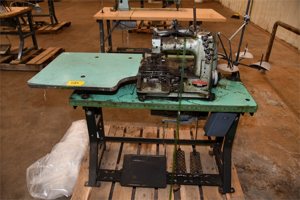 Apex "CBZ" Sewing Machine & Table
