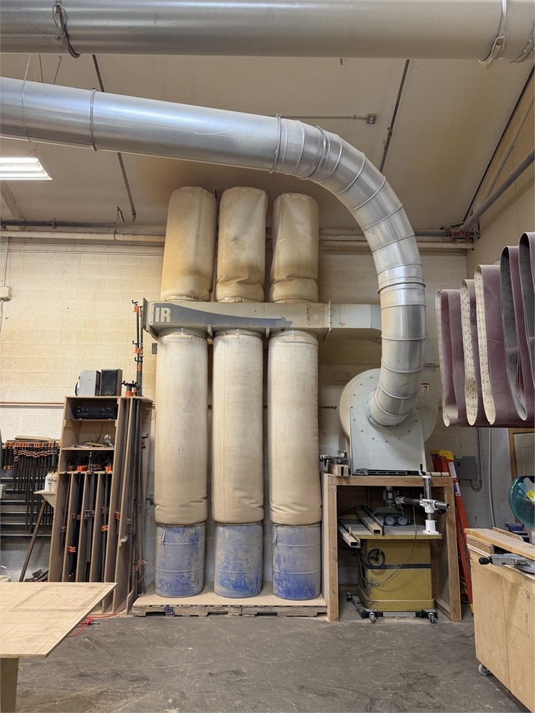 LMC "560-IRA-C" Dust Collector