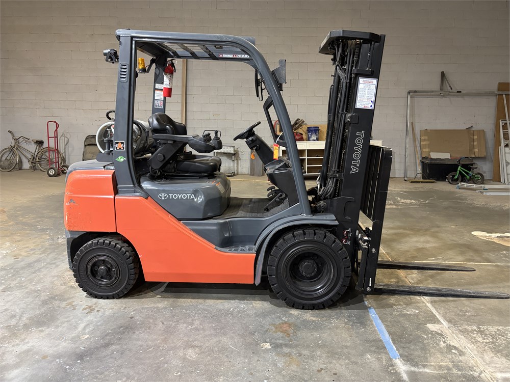 Toyota "8FGU25" 5K Forklift