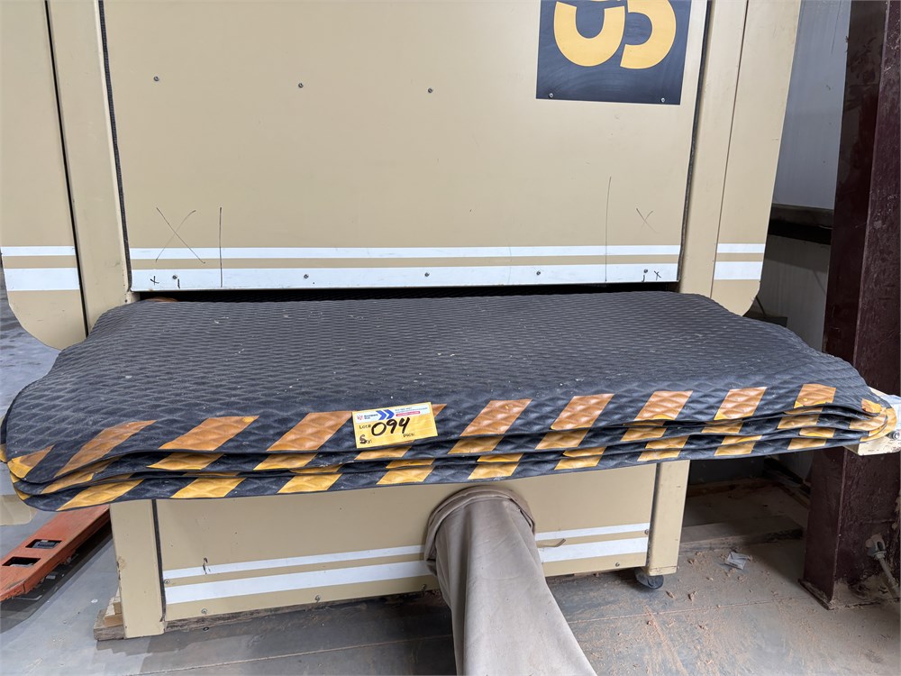 (5) Uline Safety Mats
