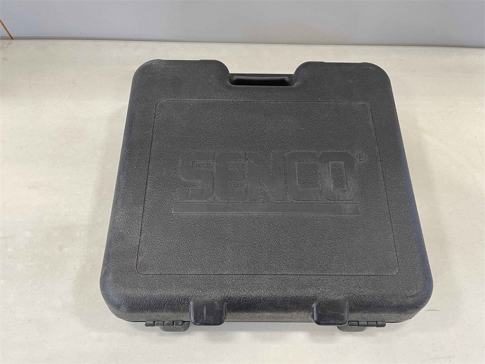 Senco "42XP" Finish Nailer with carrying case