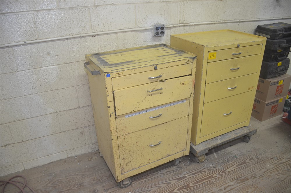 Metal chest of drawers Qty (2)
