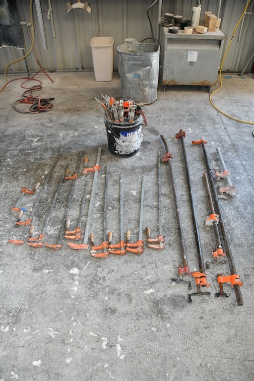Lot of Hand Clamps - as pictured