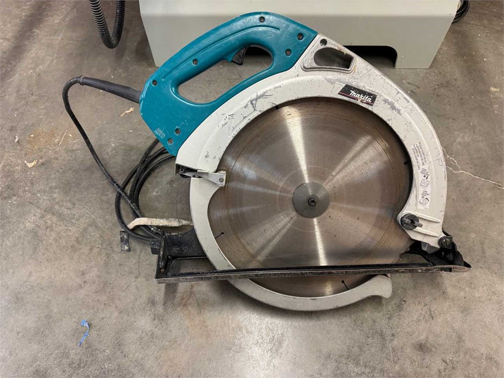 Makita "5402NA" 16" Saw