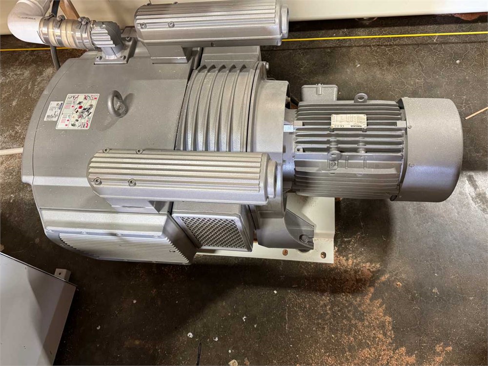 Becker "VTLF2.250/0" Heavy Duty Vacuum Pump, 2018