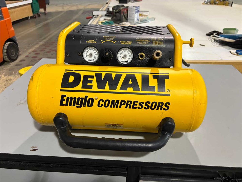 DeWalt "D55155" Air Compressor