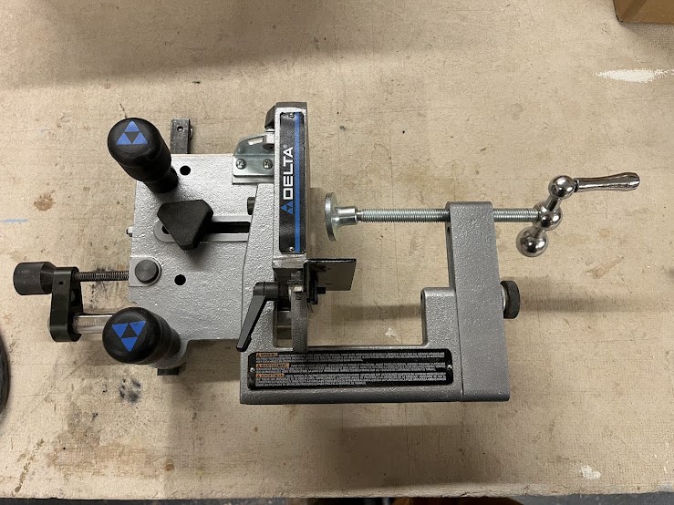 Delta Saw Clamp