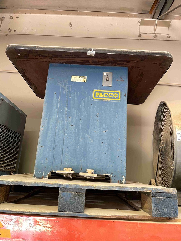 Pacco "Model 100" T-Moulding Machine