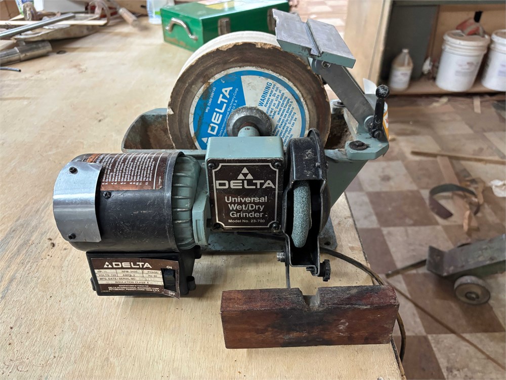 Delta Wet/Dry Grinder
