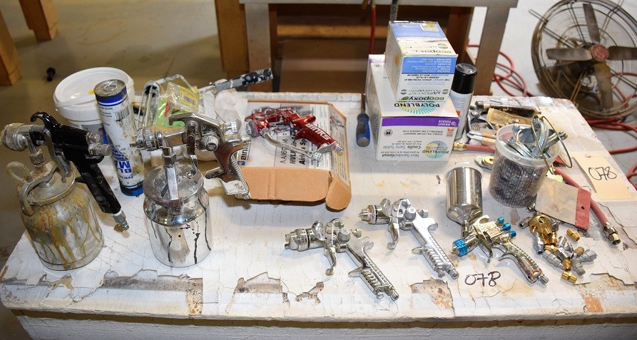 LOT OF CONTENTS ON CART * SPRAY EQUIPMENT & ACCESSORIES